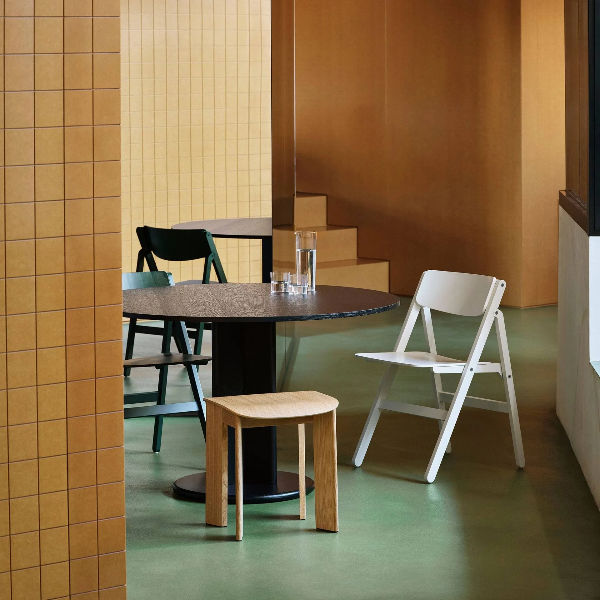 Backflip Chair stol→Backflip Chair stol, Cream white lakkert bøk HAY