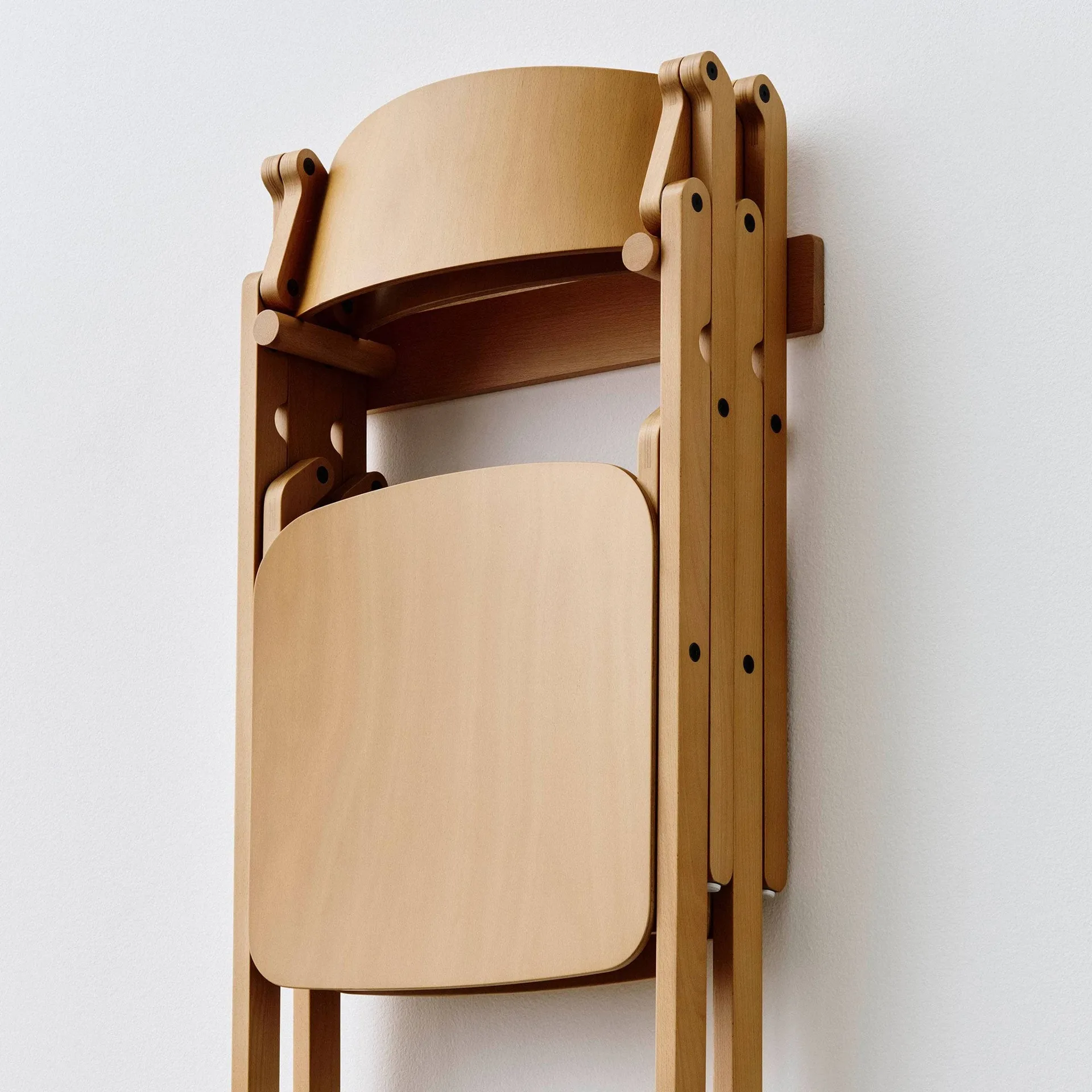 Backflip Chair veggfeste til stol, Golden lakkert bøk HAY