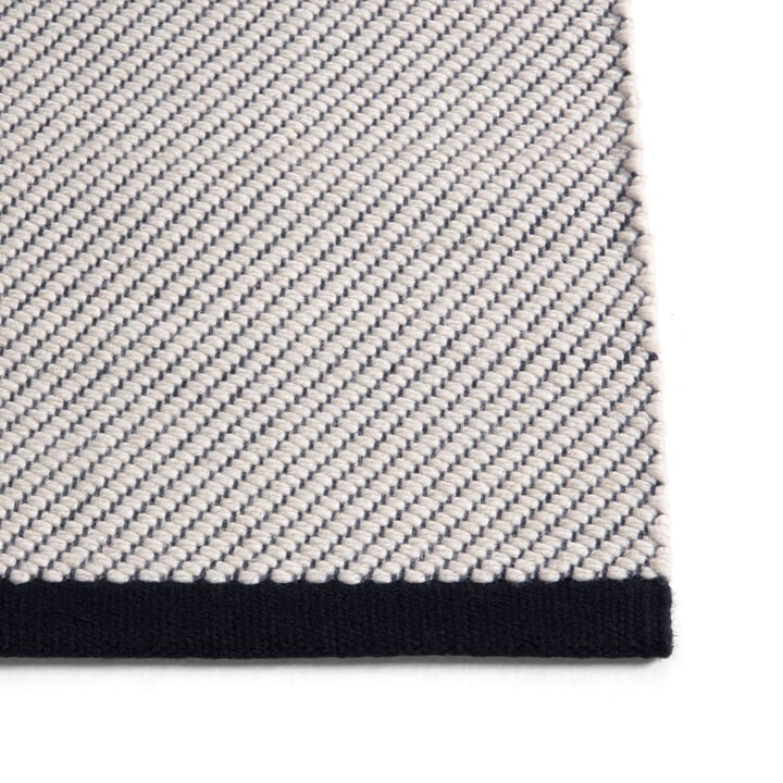 Bias teppe 170x240 cm, Black tint HAY