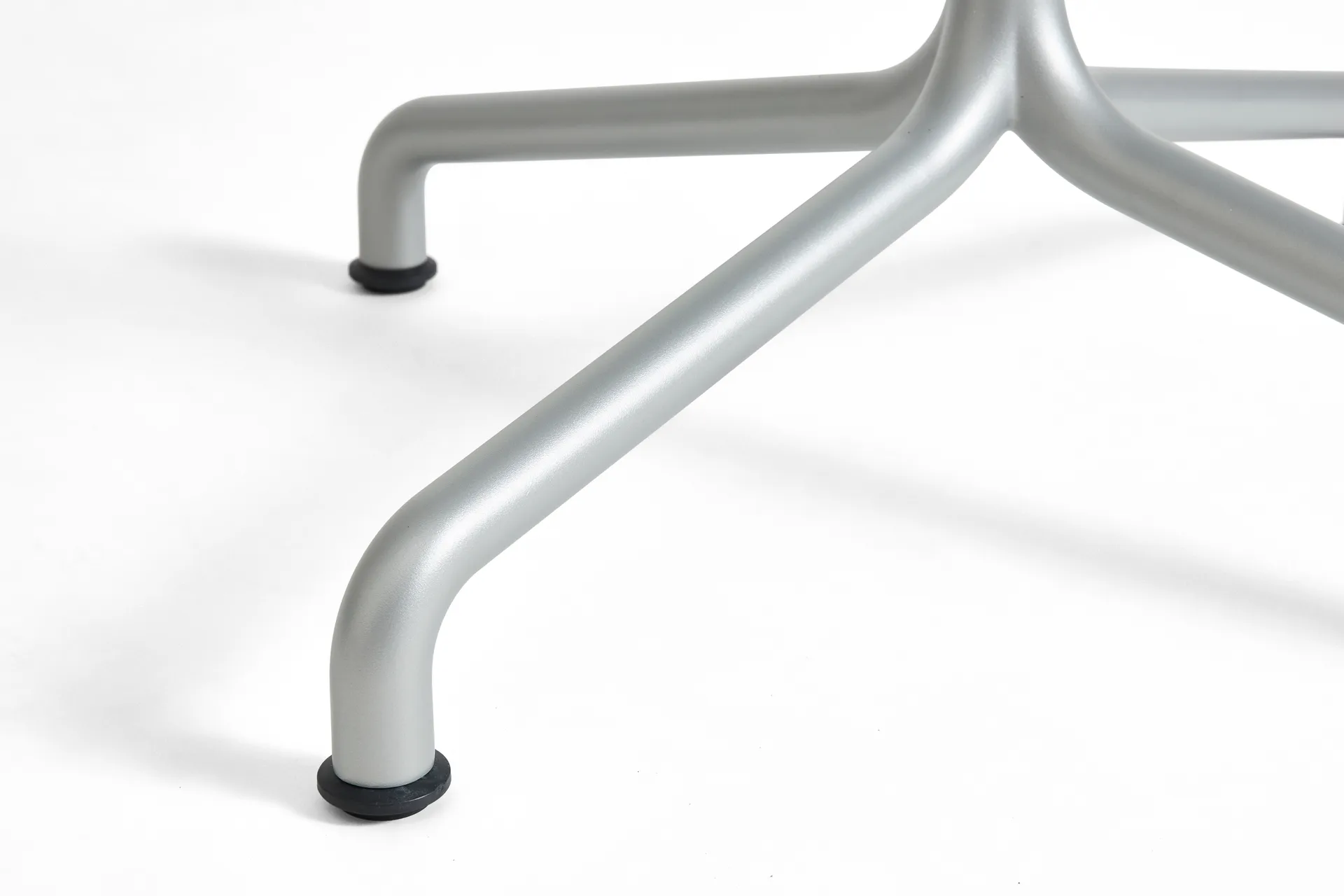 Deville bord Ø80x74 cm, Silver grey HAY