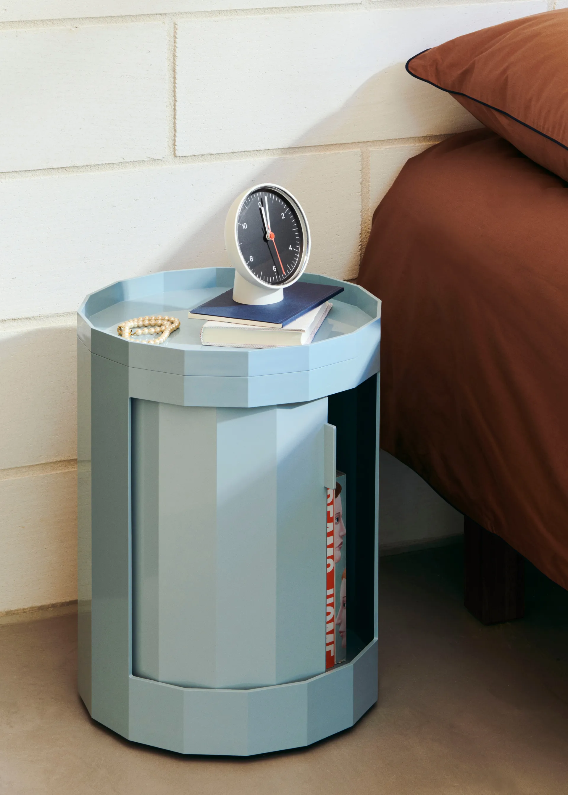 Facet Cabinet 100 sidebord, Misty blue HAY