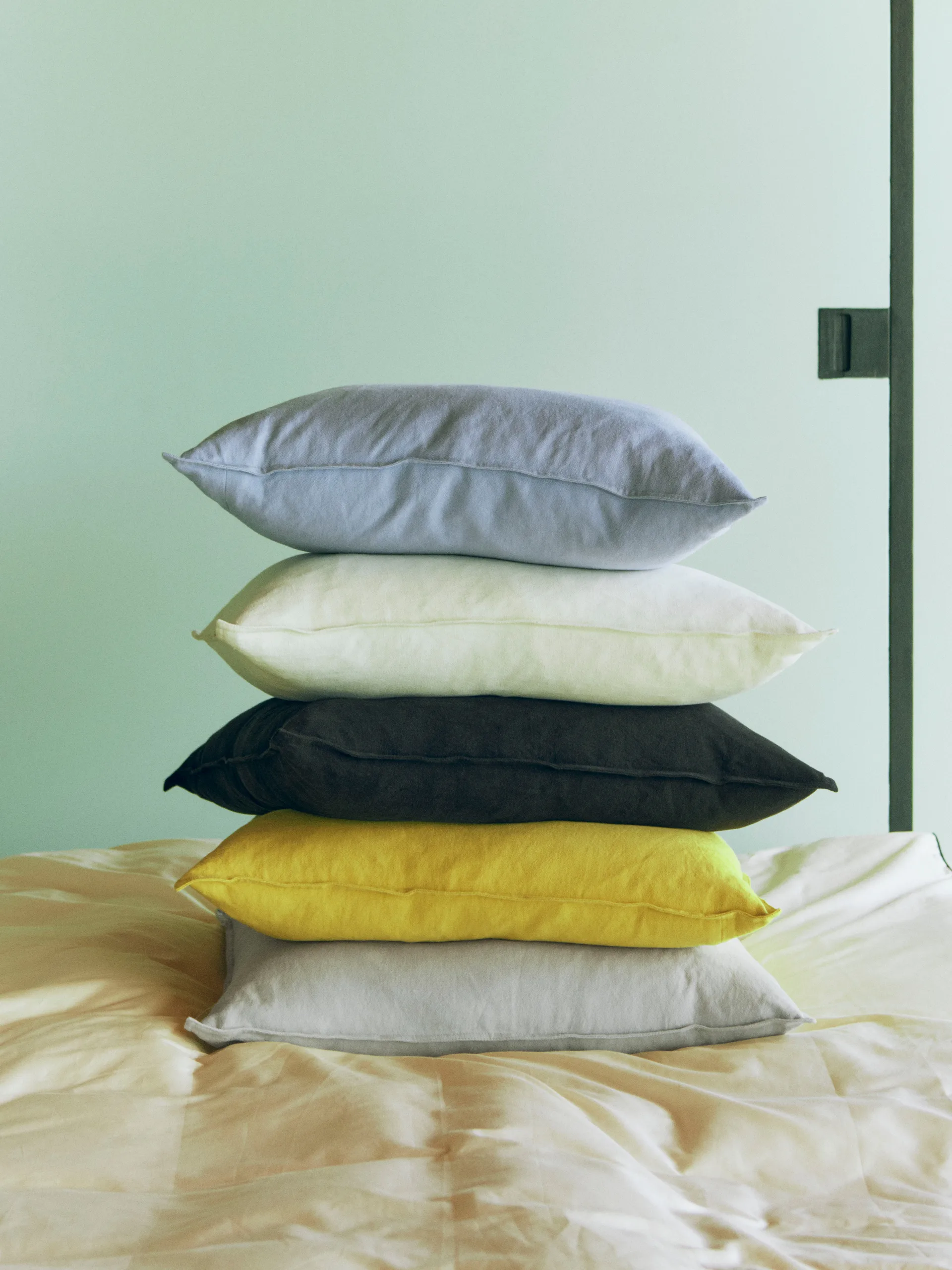 Linen pute 60x60 cm, Light blue HAY