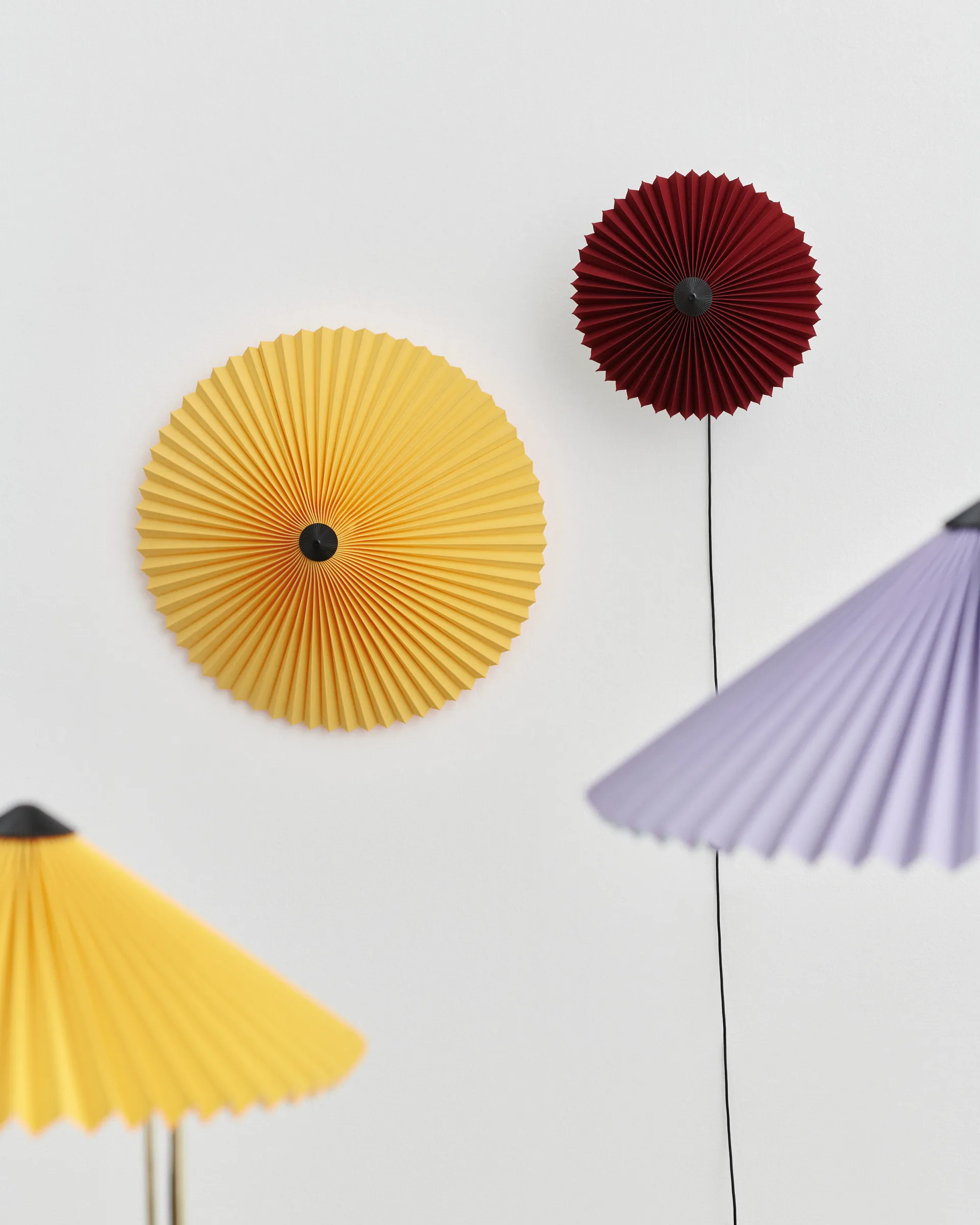 Matin flush mount plafond Ø 50 cm, Yellow shade HAY