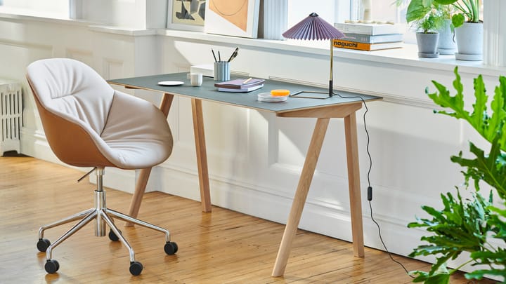 Matin table bordlampe Ø 30 cm, Lavender shade HAY