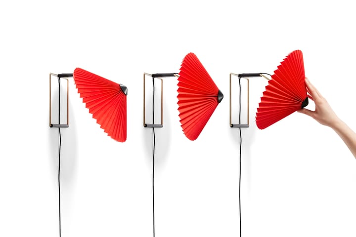 Matin wall vegglampe Ø 30 cm, Bright red shade HAY