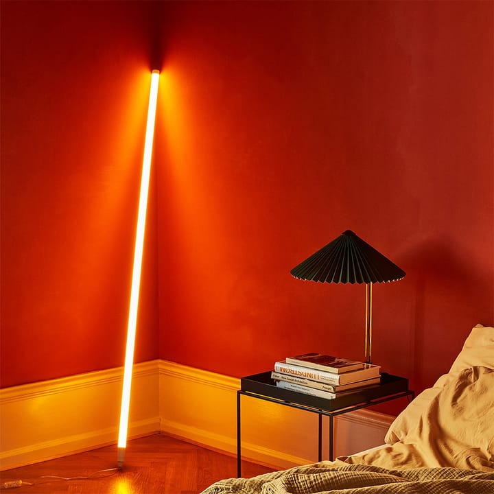 Neon Tube lysrør 150 cm, pink HAY