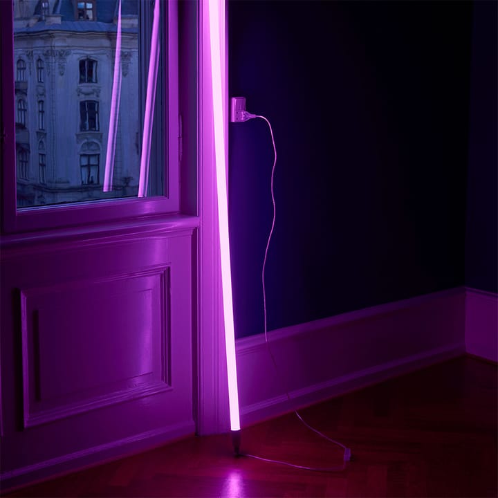 Neon Tube lysrør 150 cm, pink HAY