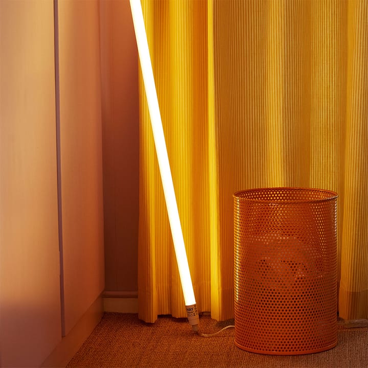 Neon Tube lysr�ør 150 cm, red HAY