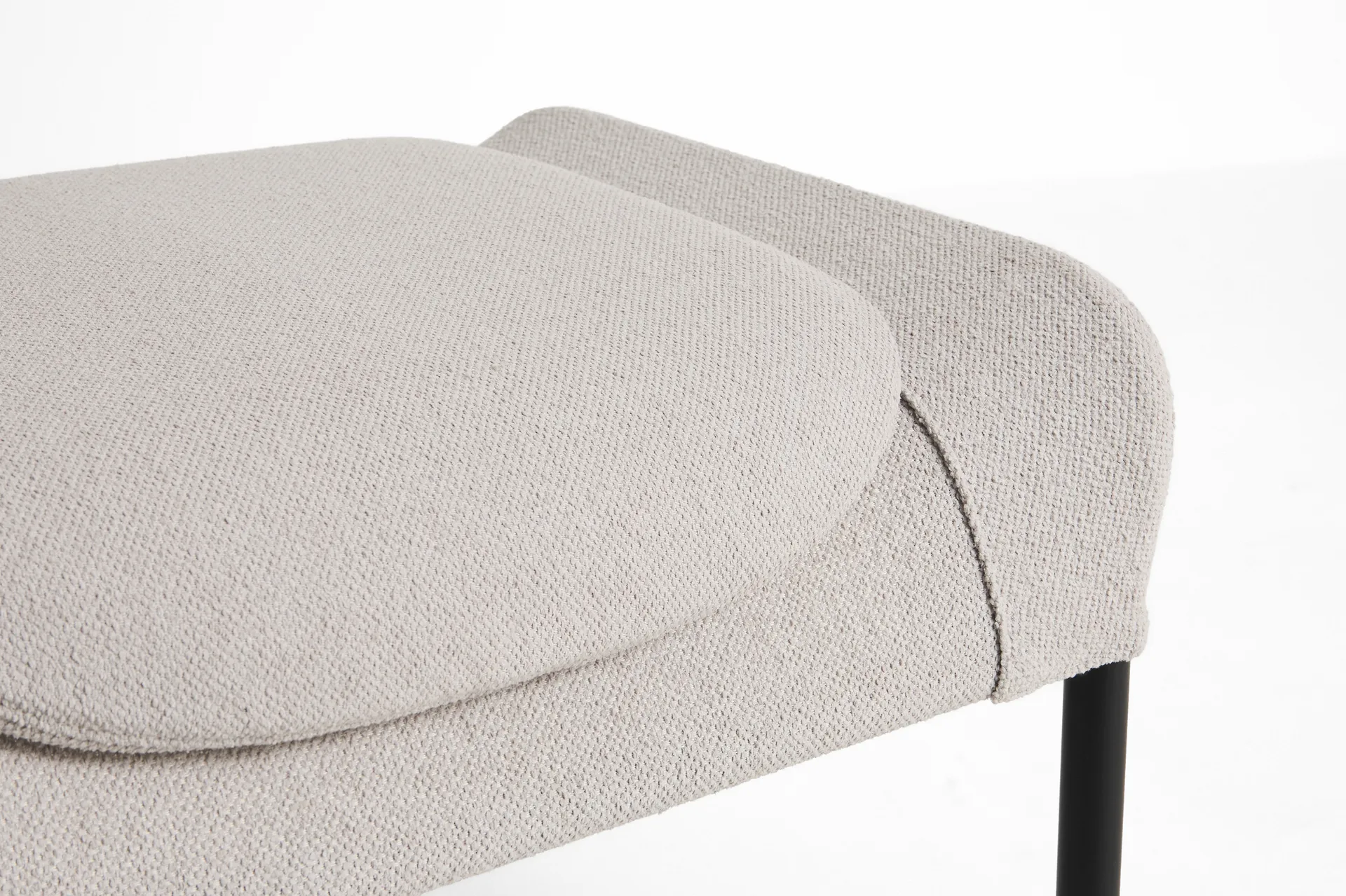 O2 Ottoman fotskammel, Soft light-grey-svartlakkert stål HAY