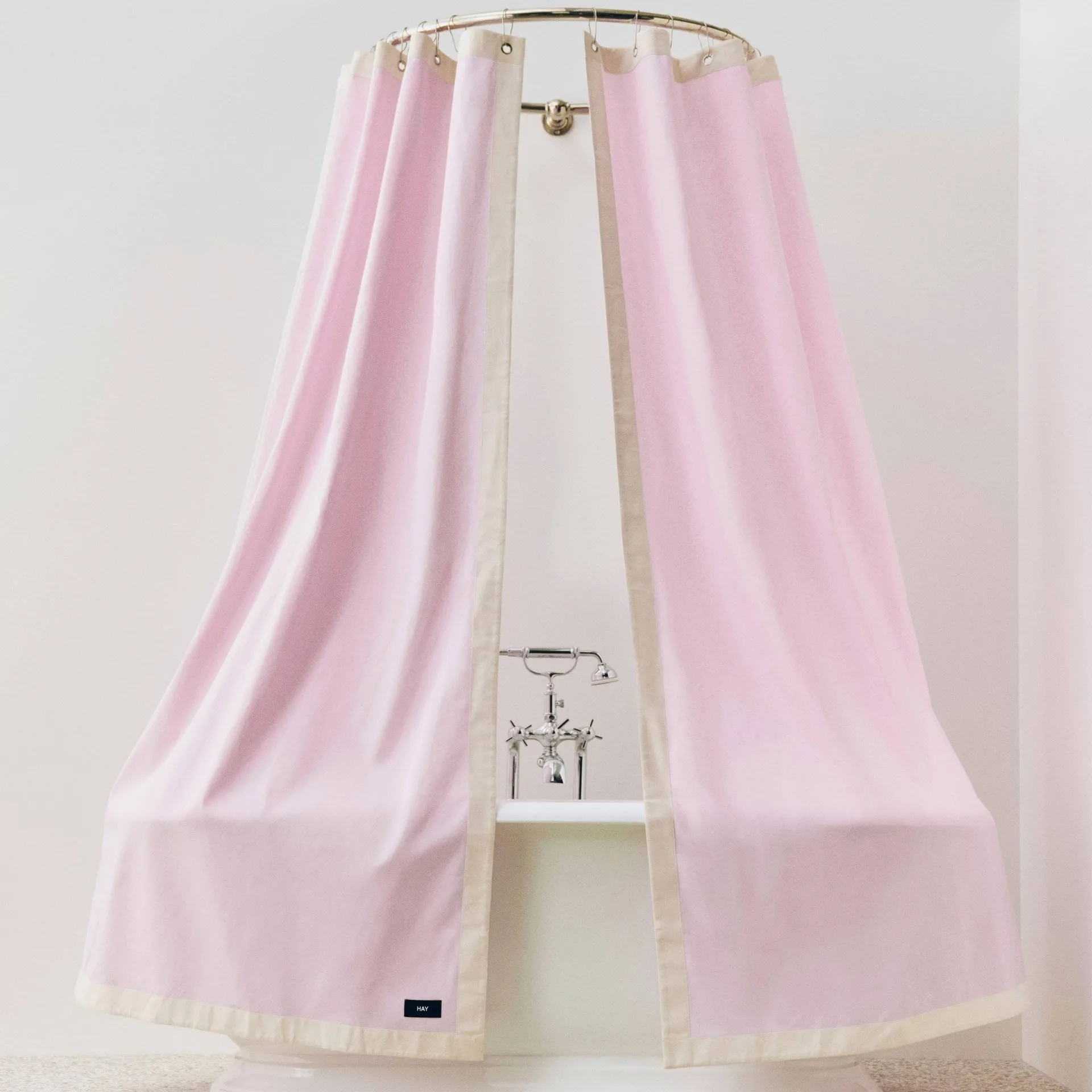 Outline dusjforheng, Pink and cream HAY