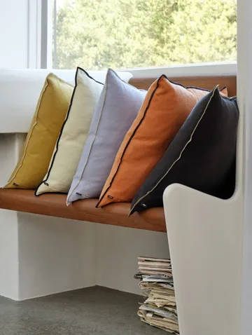 Outline pute 50 x 50 cm - Off white - HAY