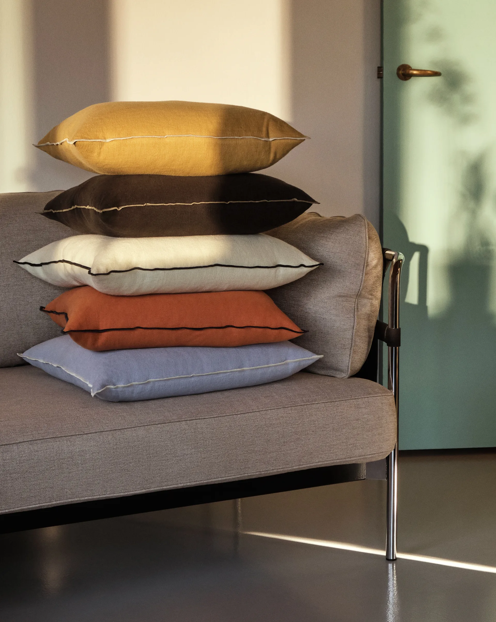 Outline pute 50 x 50 cm, Sienna HAY