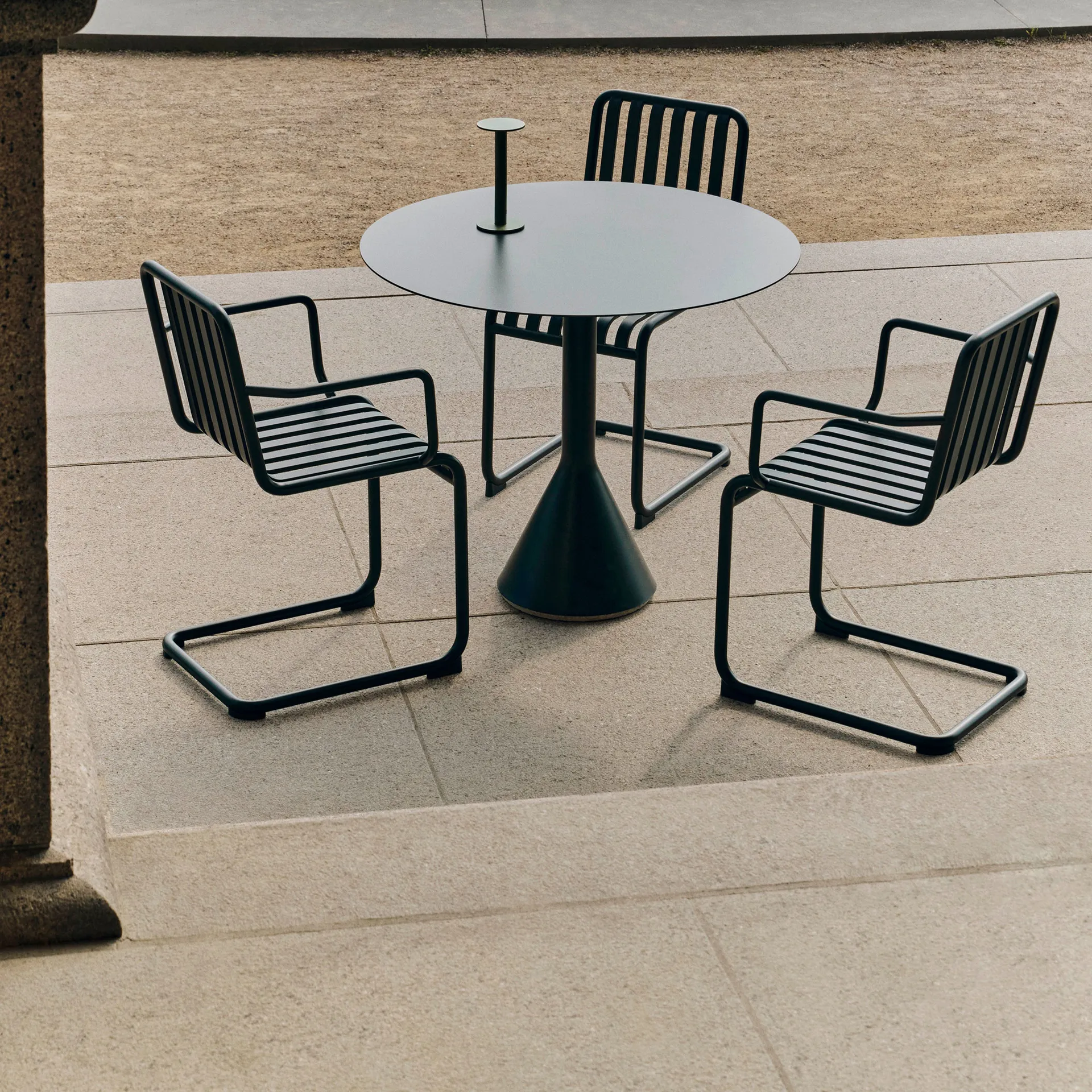 Palissade Cantilever karmstol, Anthracite HAY