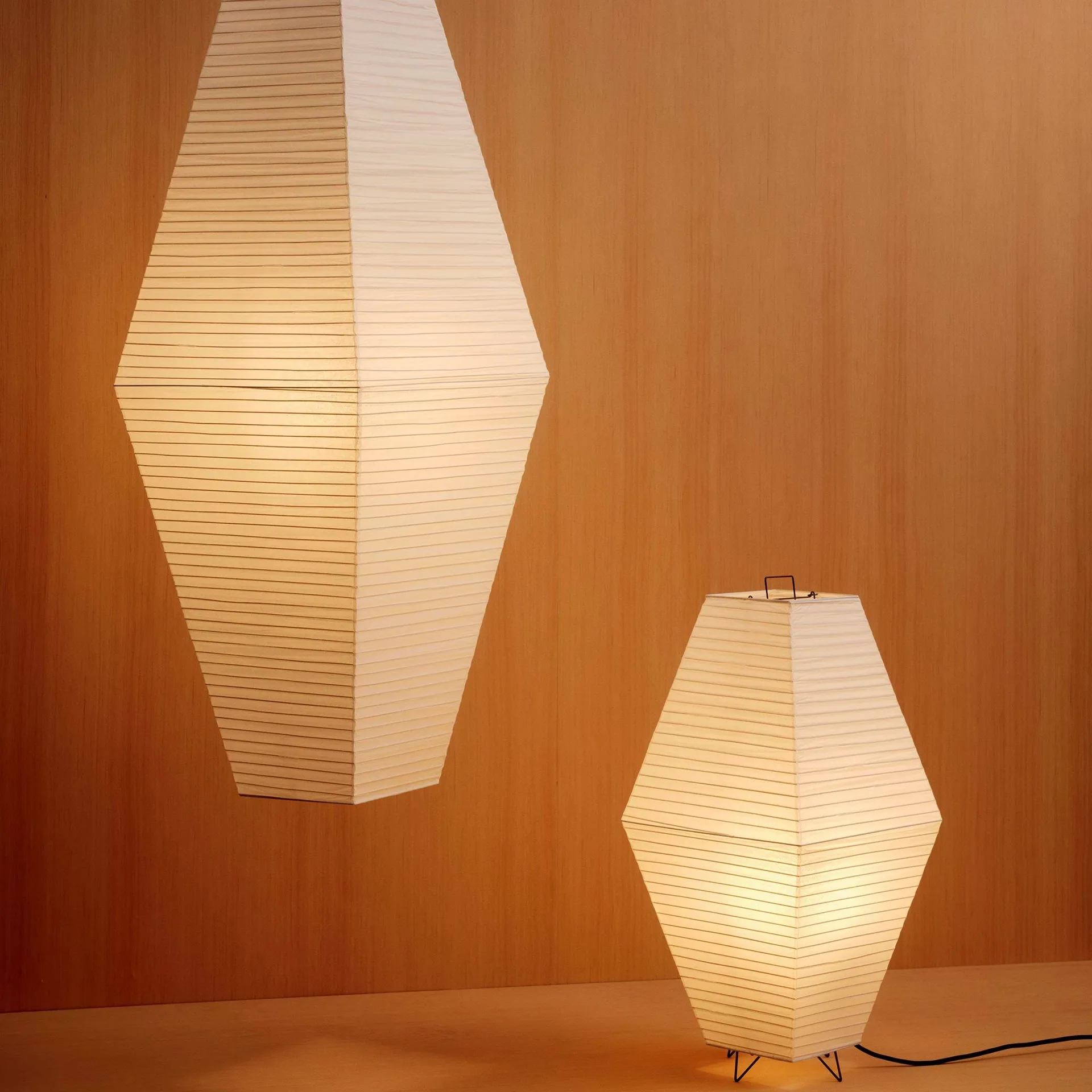 Paper Shade Prism lampeskjerm for gulv- og bordlampe, Classic white, 30×66 cm HAY