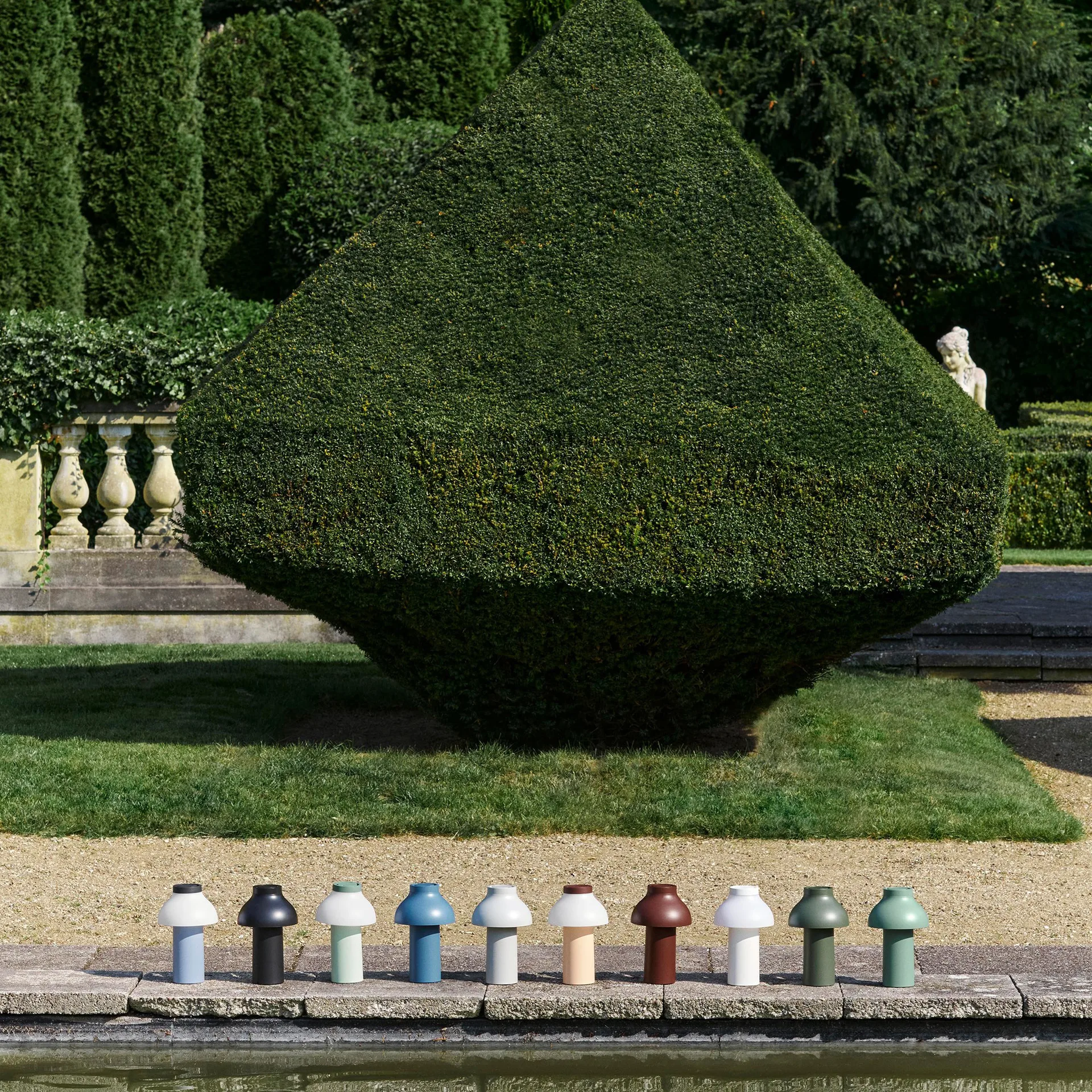 PC Portable No 2 bordlampe, Cream white HAY