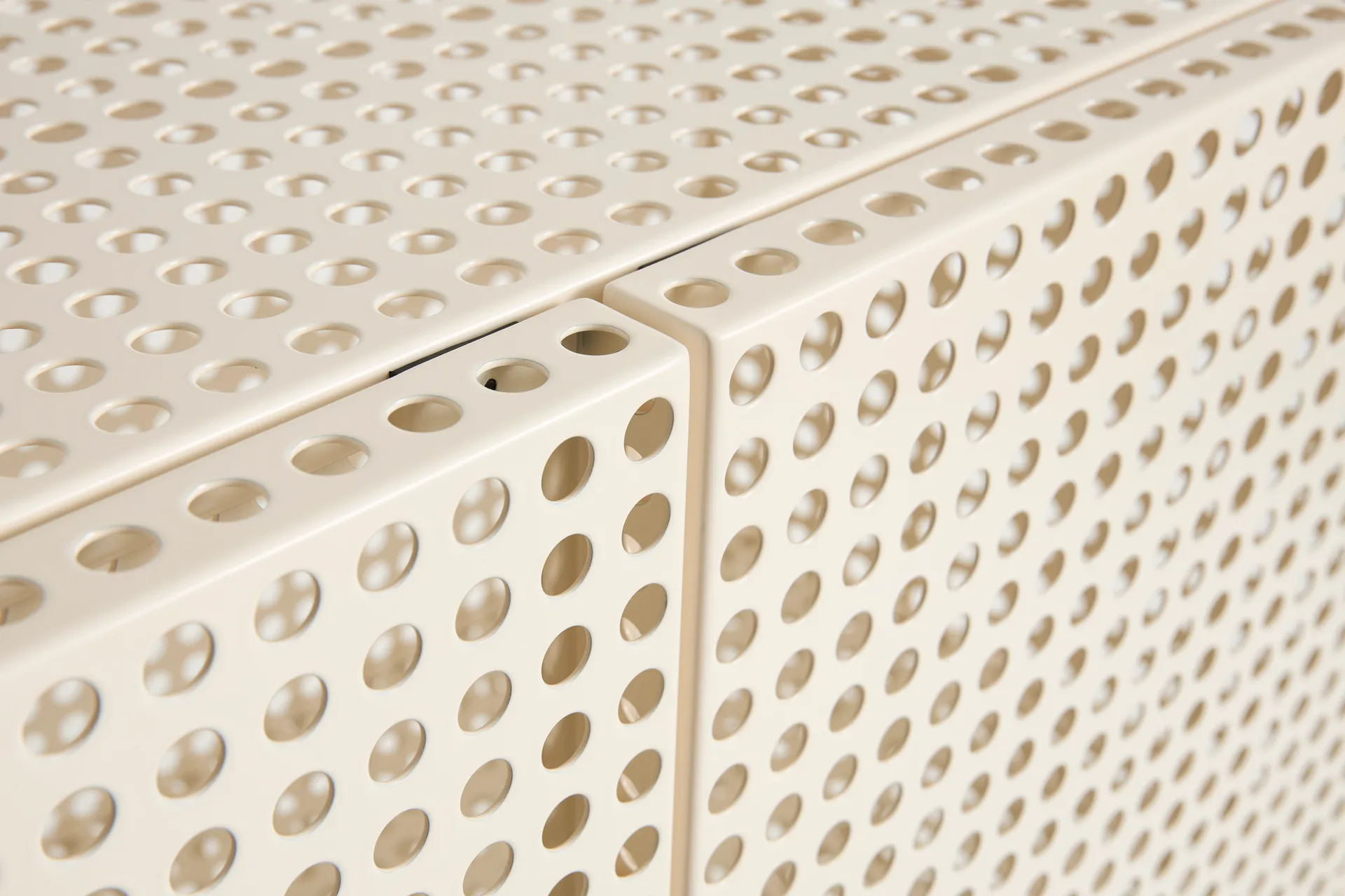 Perforated Cabinet skap large, Eggshell HAY