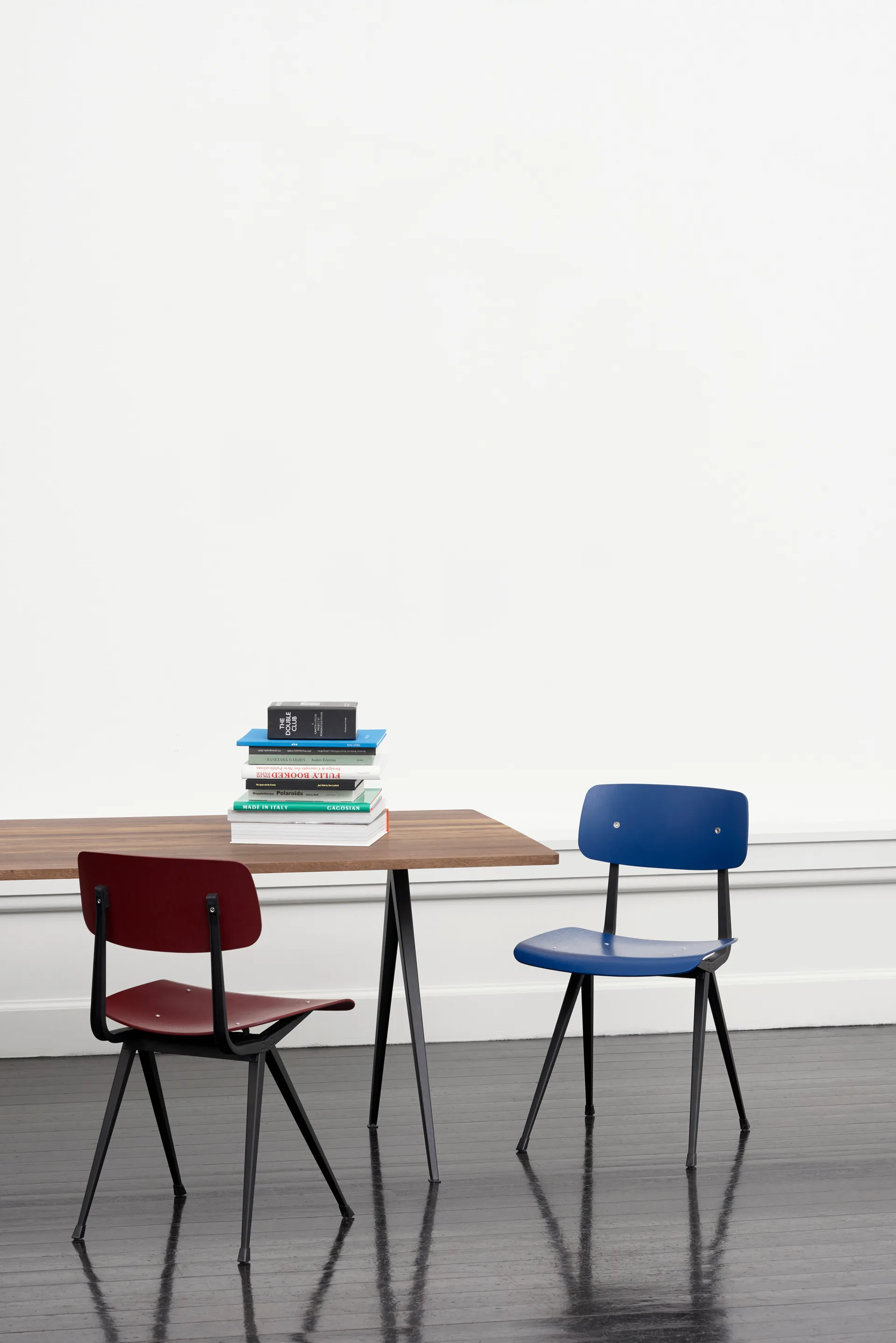 Result stol, Dark brick-svart stål understell HAY