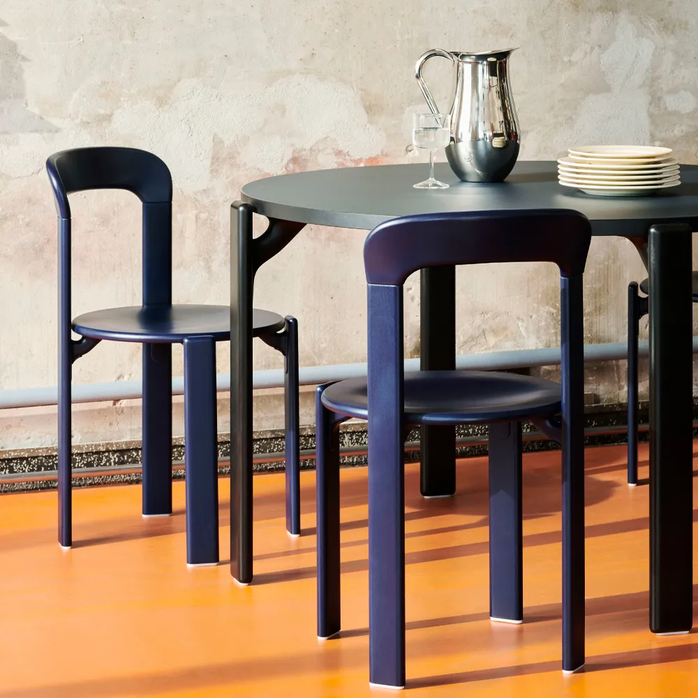 Rey spisebord Ø128 cm, deep black HAY