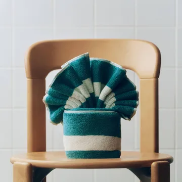 Stripe håndkle - Petrol blue, 40×60 cm - HAY