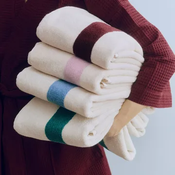 Stripe håndkle - Petrol blue, 70×140 cm - HAY