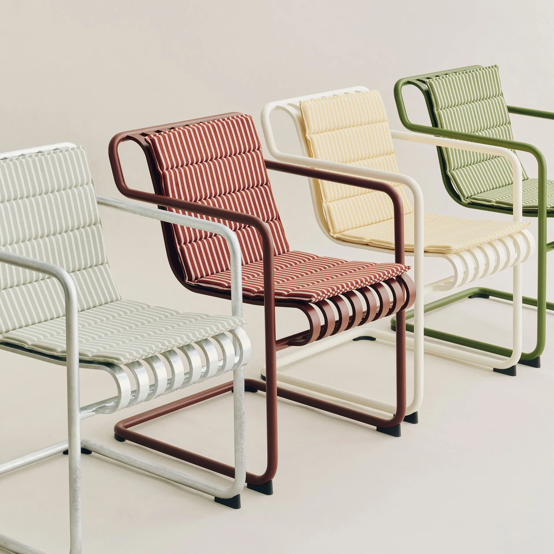 Terrazza Folding sittepute, Grey bold stripe, 82x40 cm HAY