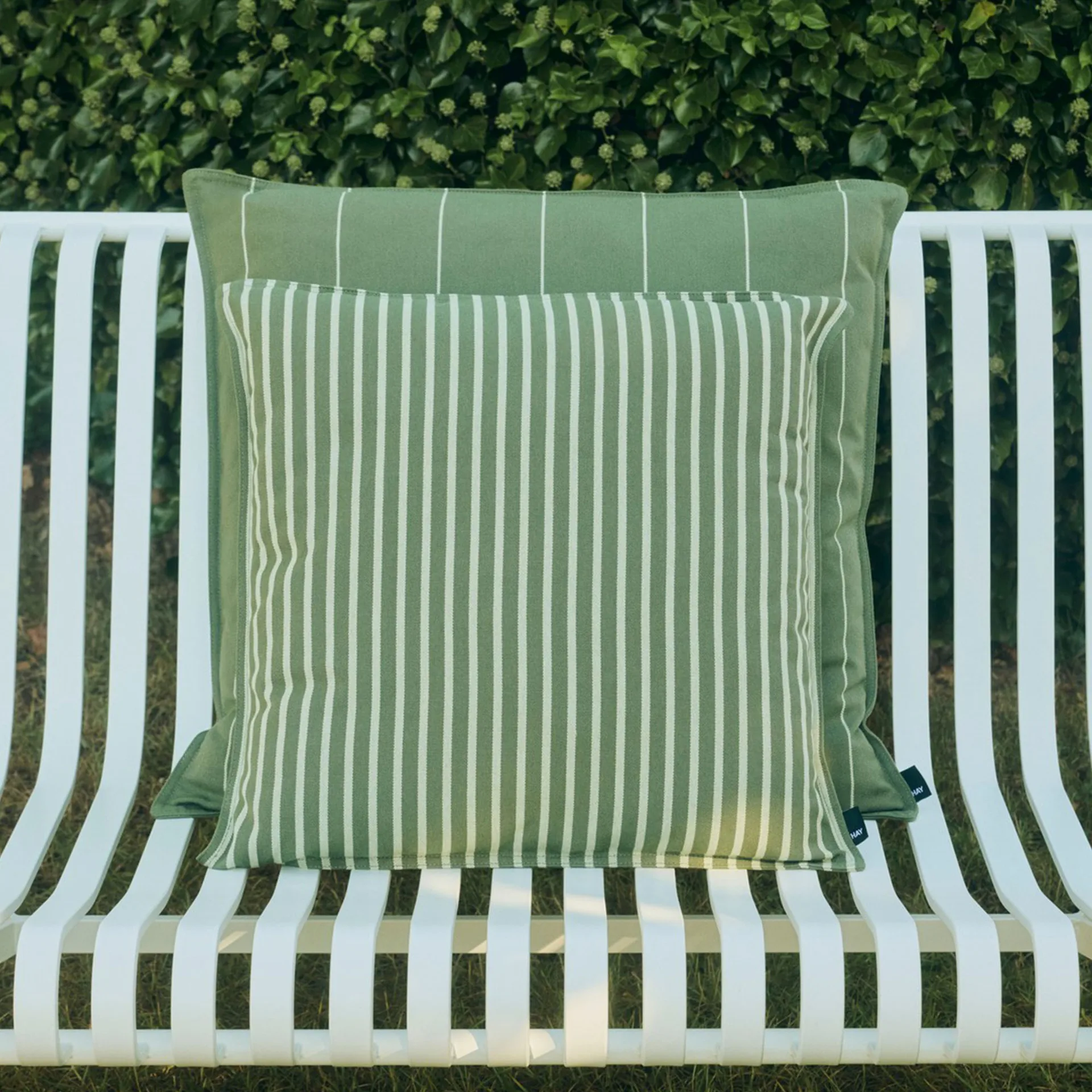 Terrazza pute, Olive narrow stripe, 60x60 cm HAY