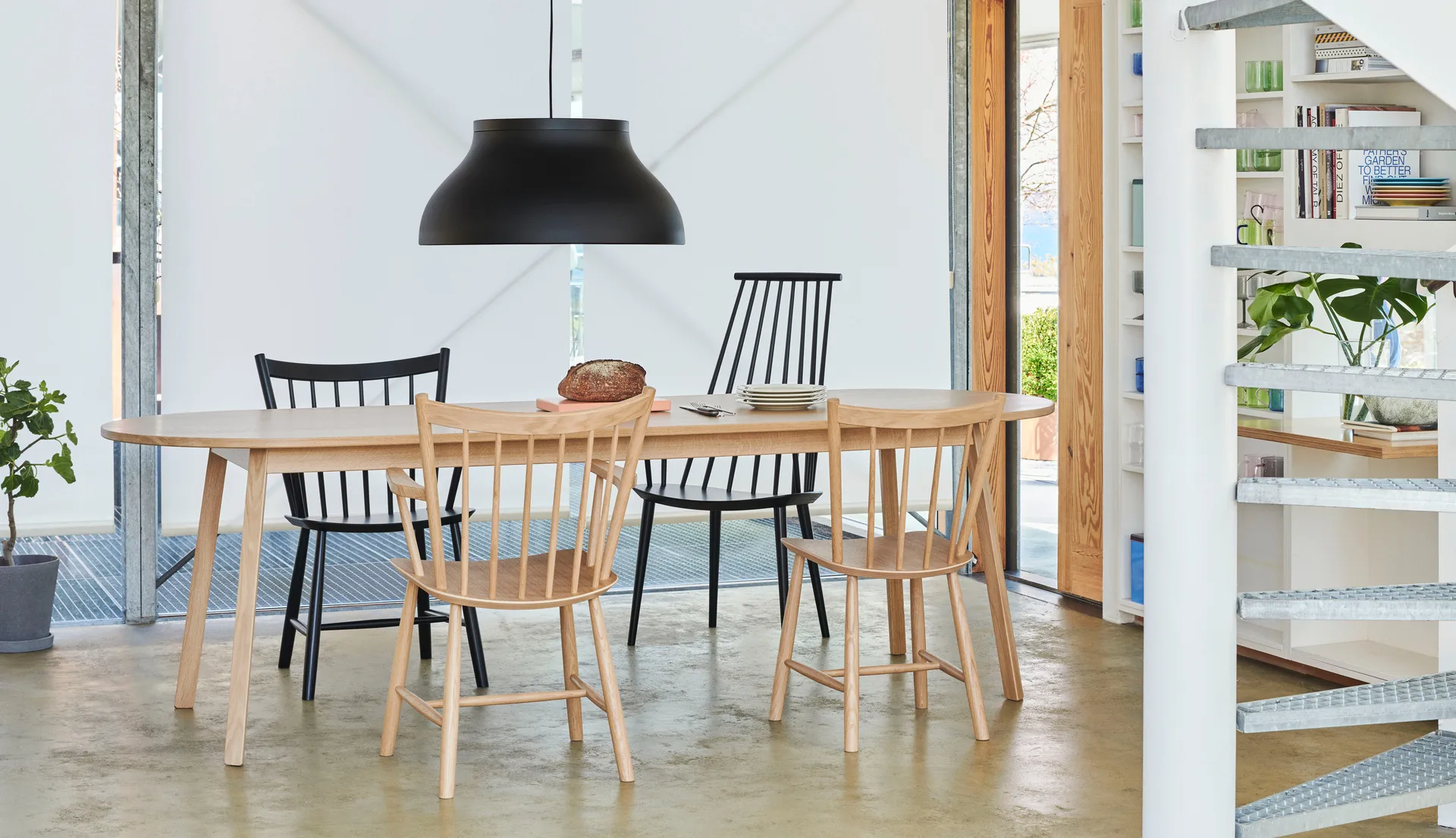 Triangle Leg spisebord, eik olje, 200x85 cm HAY