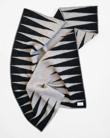 Ihalo pledd 130 x 180 cm - No. 01 - Hein Studio