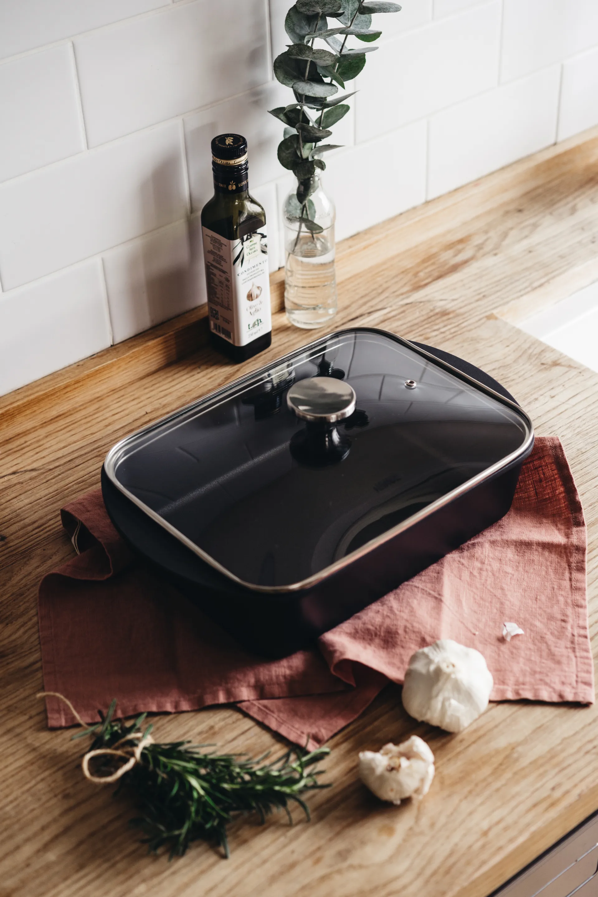 Heirol ildfast form med induksjonsplate og lokk, 22 x 33 cm Heirol