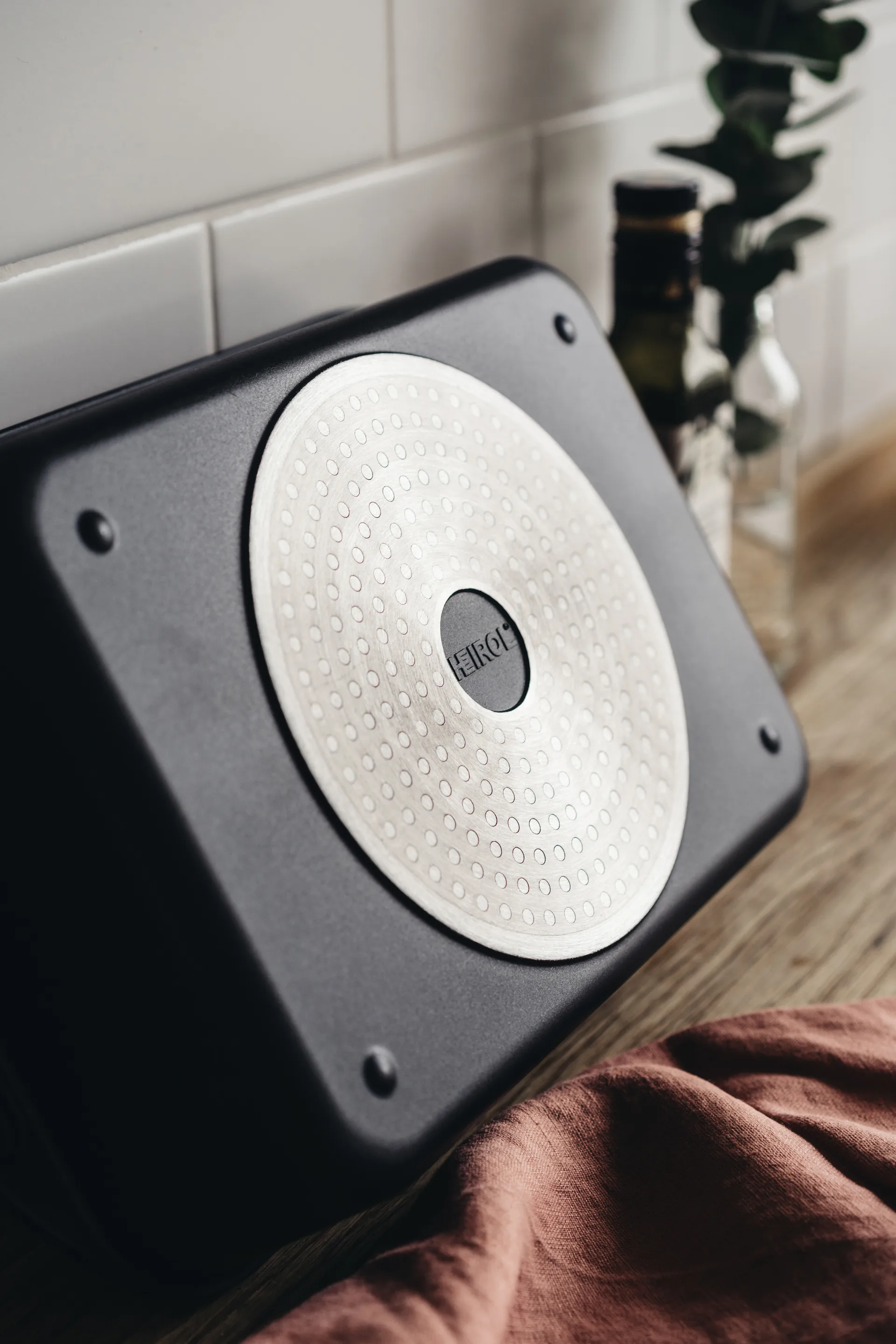 Heirol ildfast form med induksjonsplate og lokk, 22 x 33 cm Heirol