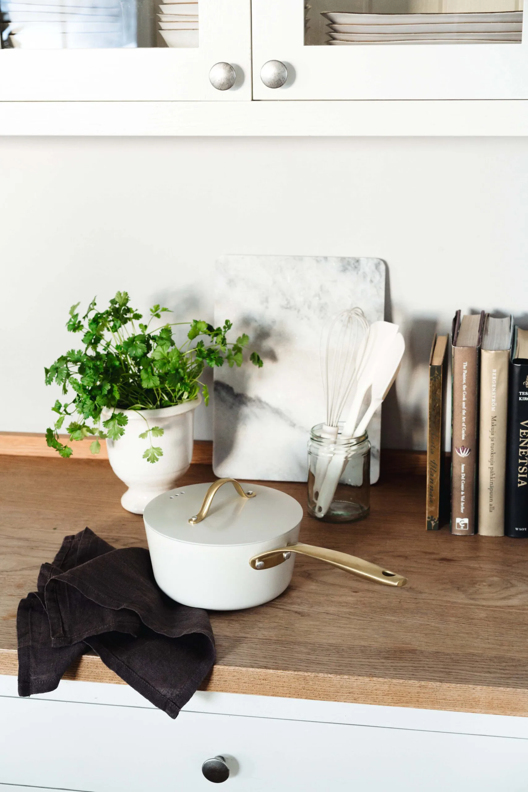 Heirol Royal Pearl sauspanne med lokk Ø18 cm, Hvit-gull Heirol