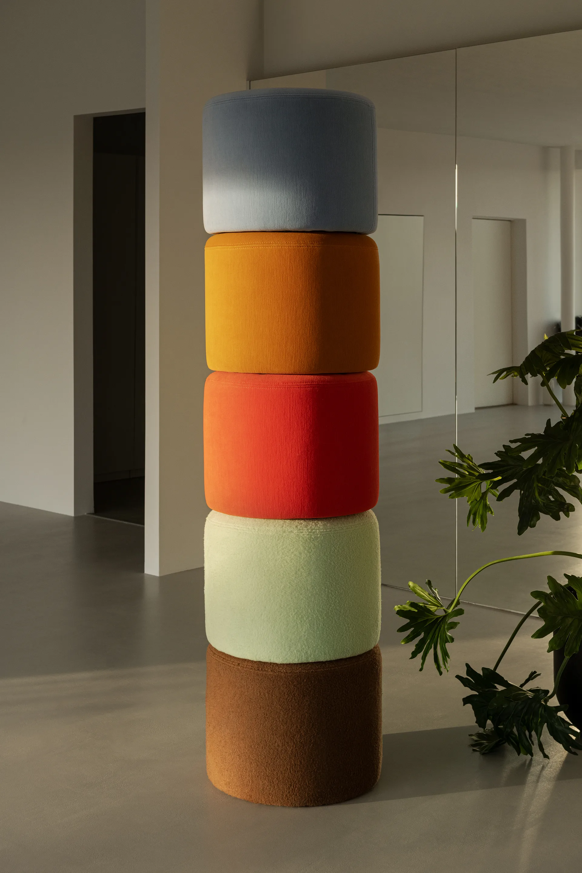 Bon puff Ø50x41 cm, Eggshell Hem