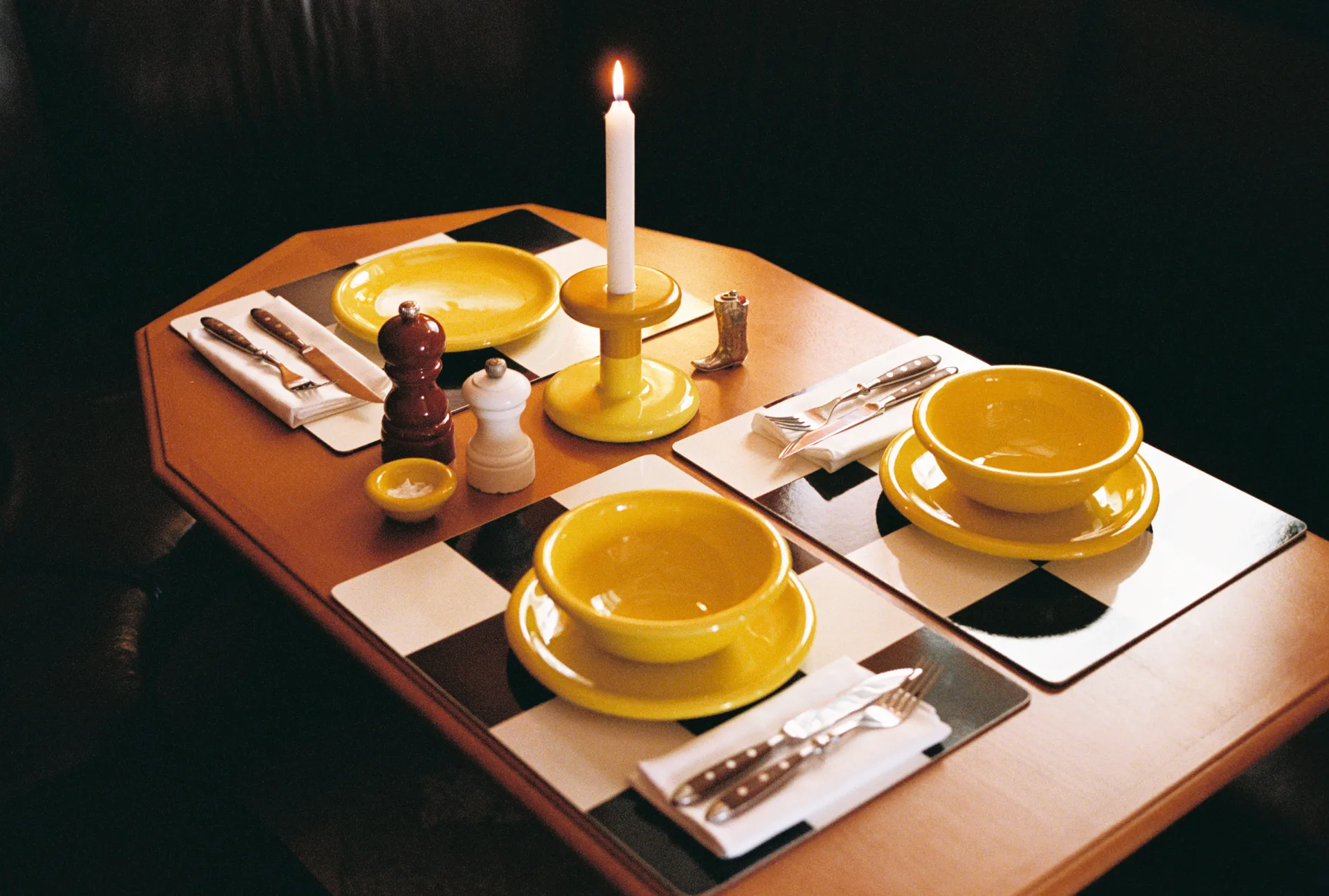 Check spisebrikke 30x40 cm 2-pakning, Light blue-chocolate Hem