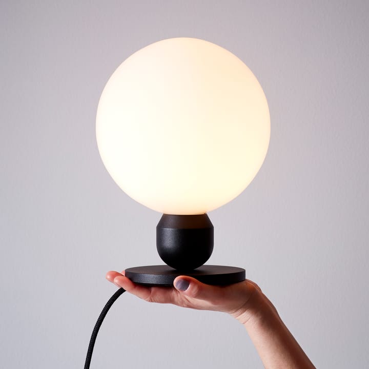 Atom bordlampe - Svart - Herstal