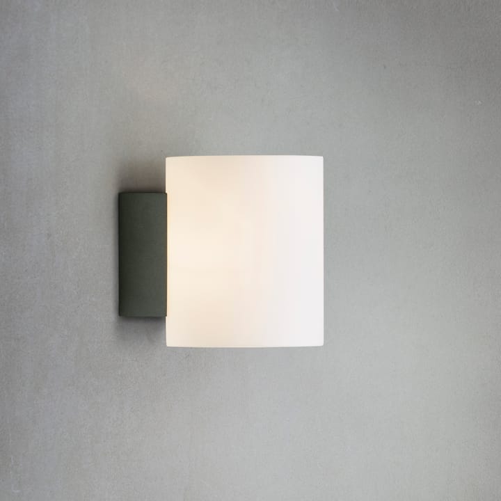 Evoke vegglampe small, antracitgrå-vitt glass Herstal