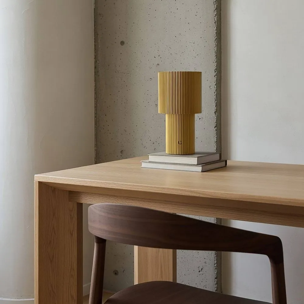 Iluma bordlampe portabel, Gull Herstal