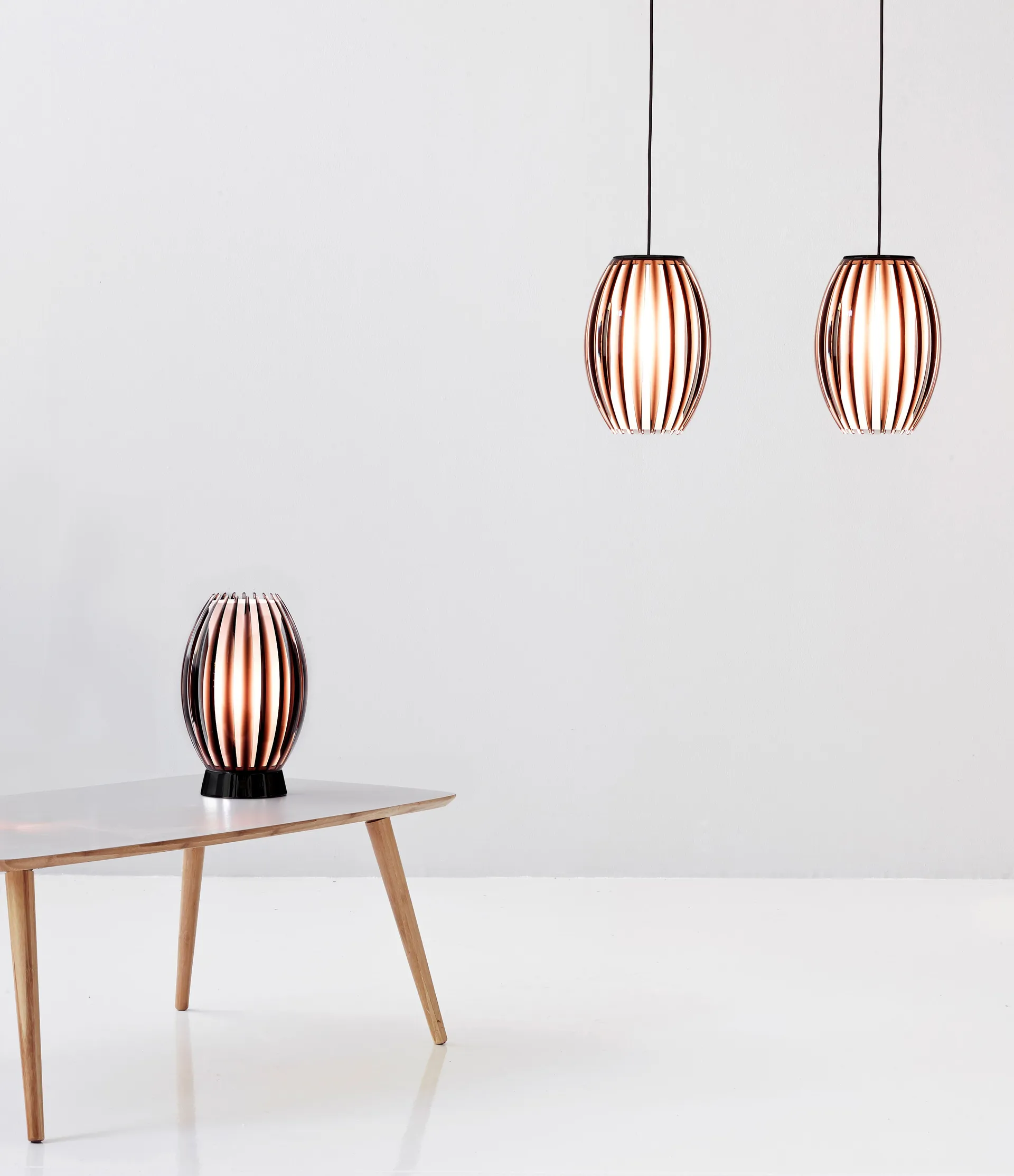 Tentacle bordlampe M 34 cm, Svart-røkfarget Herstal