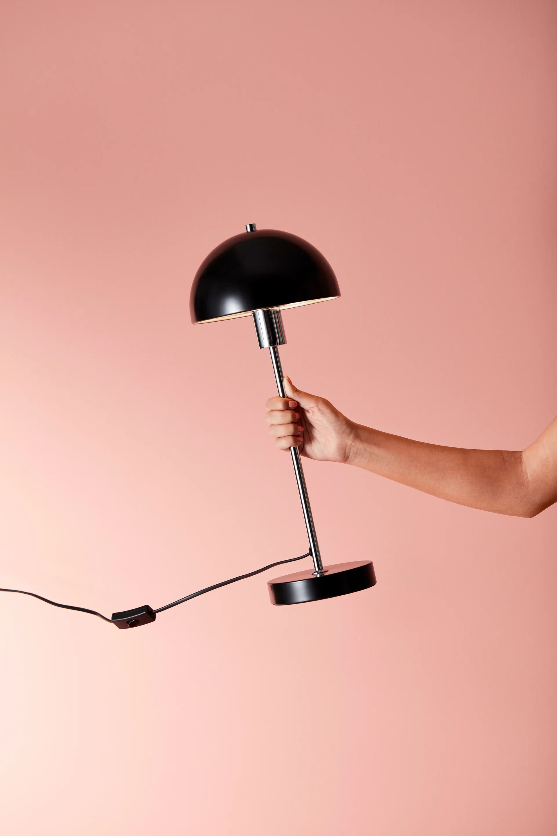Vienda bordlampe, sort Herstal
