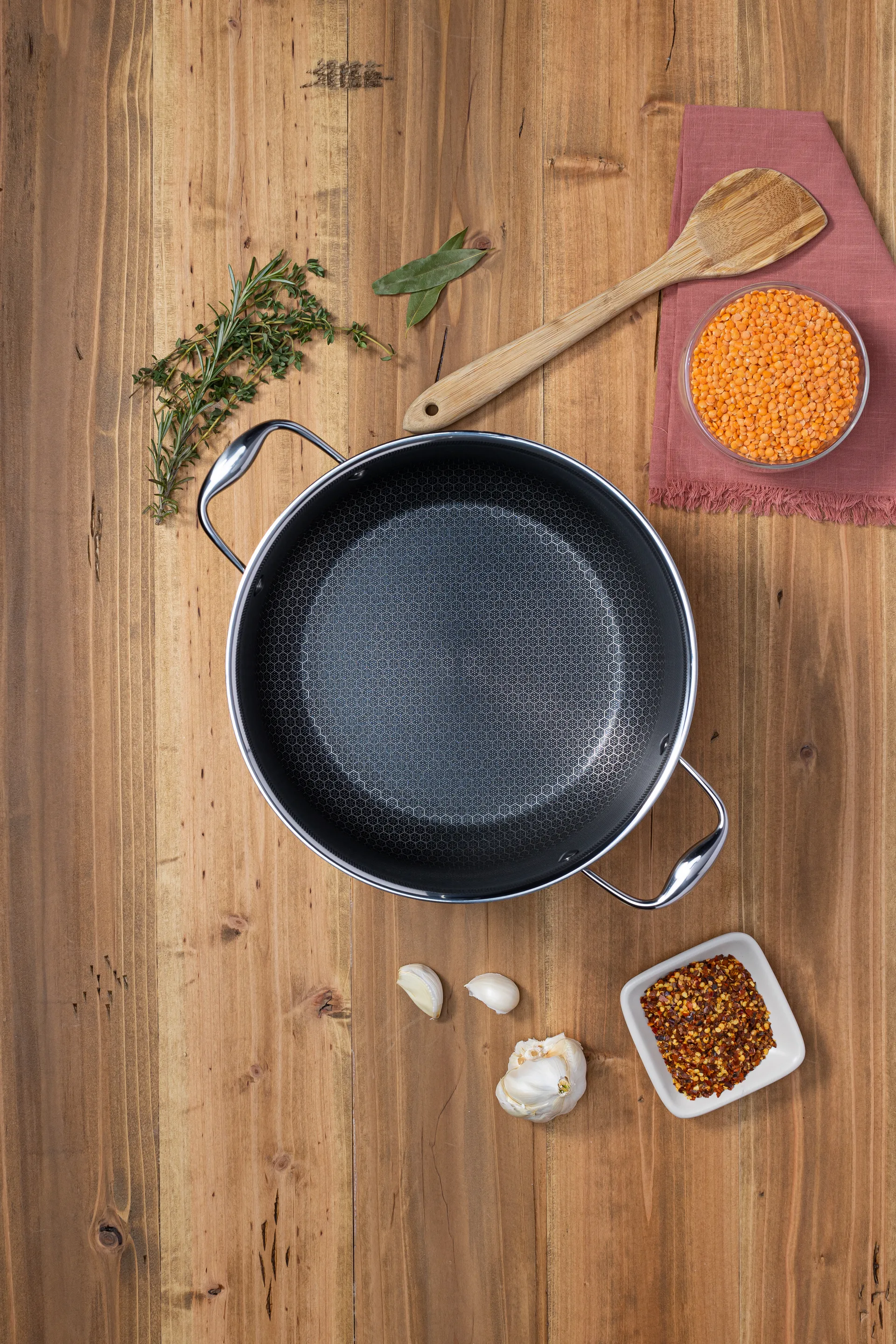 Hexclad hybridgryte med glasslokk 7,6 L, Sølv Hexclad