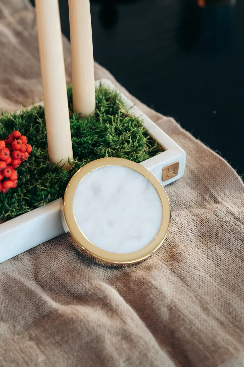 Hilke Collection glassunderlag 4-pakning, Hvit marmor-solid messing Hilke Collection