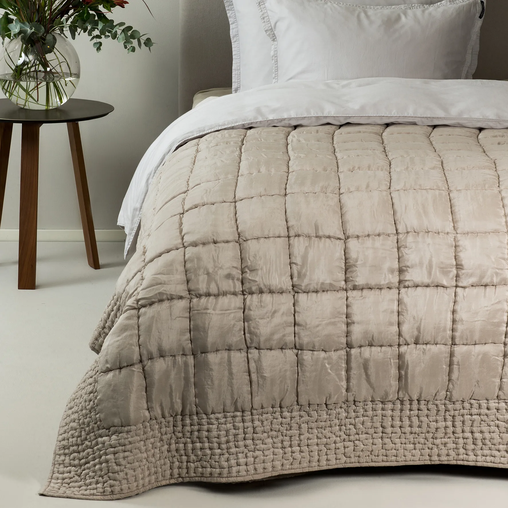 Delia sengeteppe champagne, 240x240 cm Himla