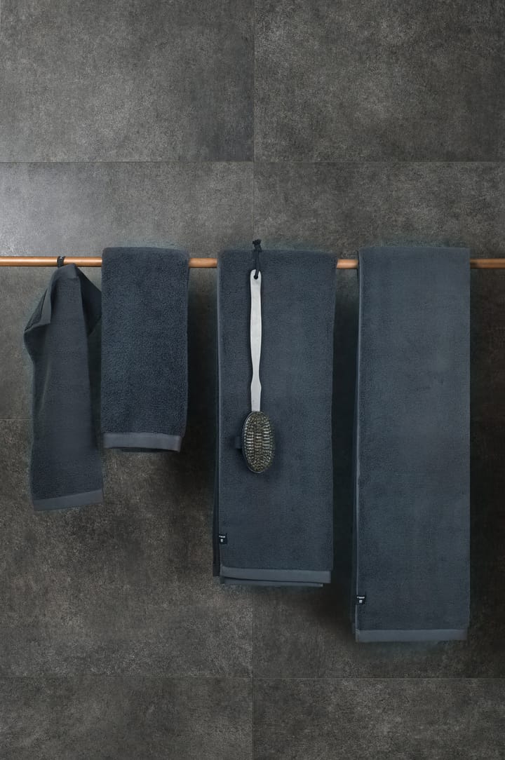 Maxime økologisk håndkle blue shadow, 70 x 140 cm Himla
