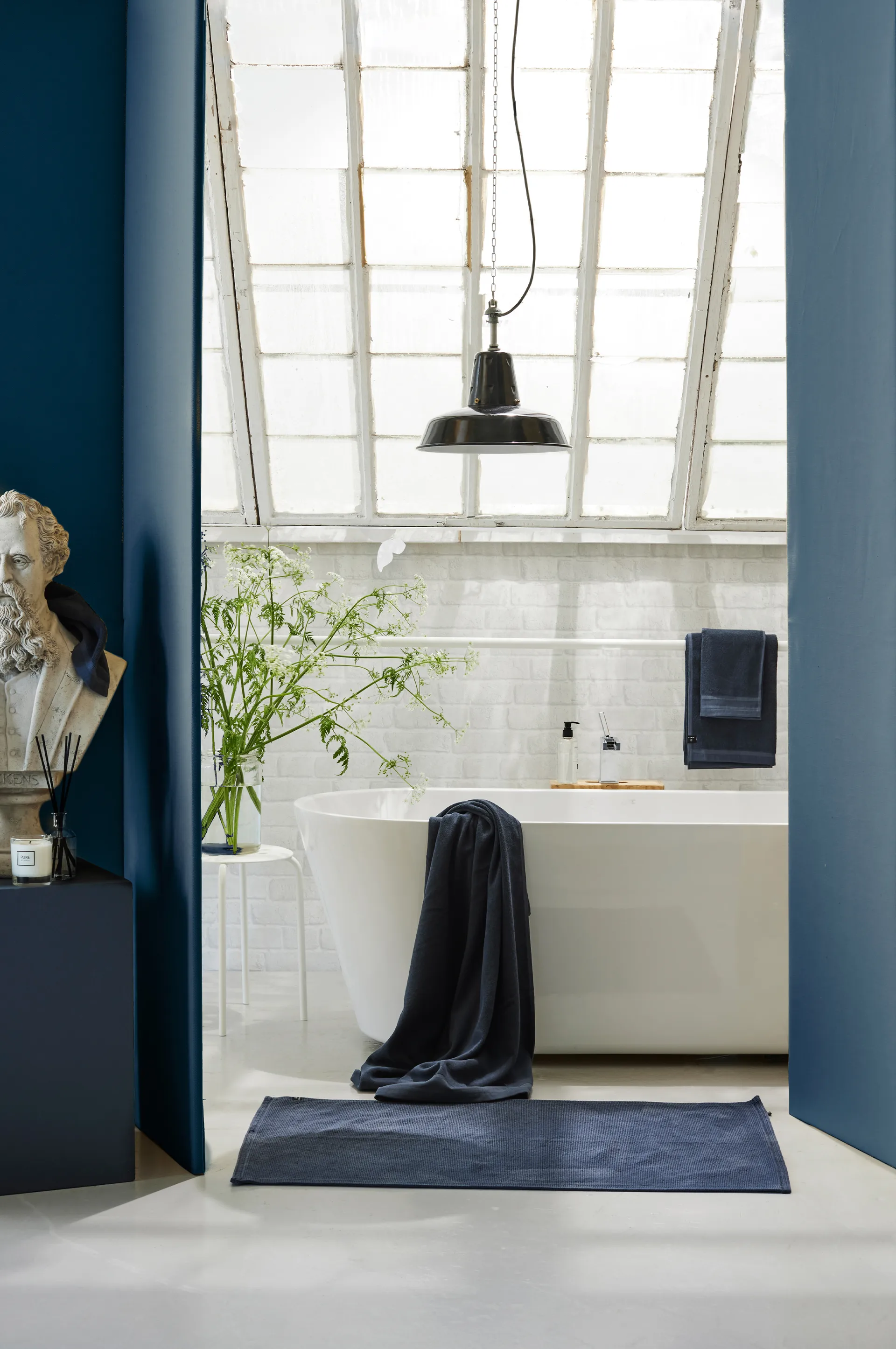 Maxime økologisk håndkle blue shadow, 70 x 140 cm Himla