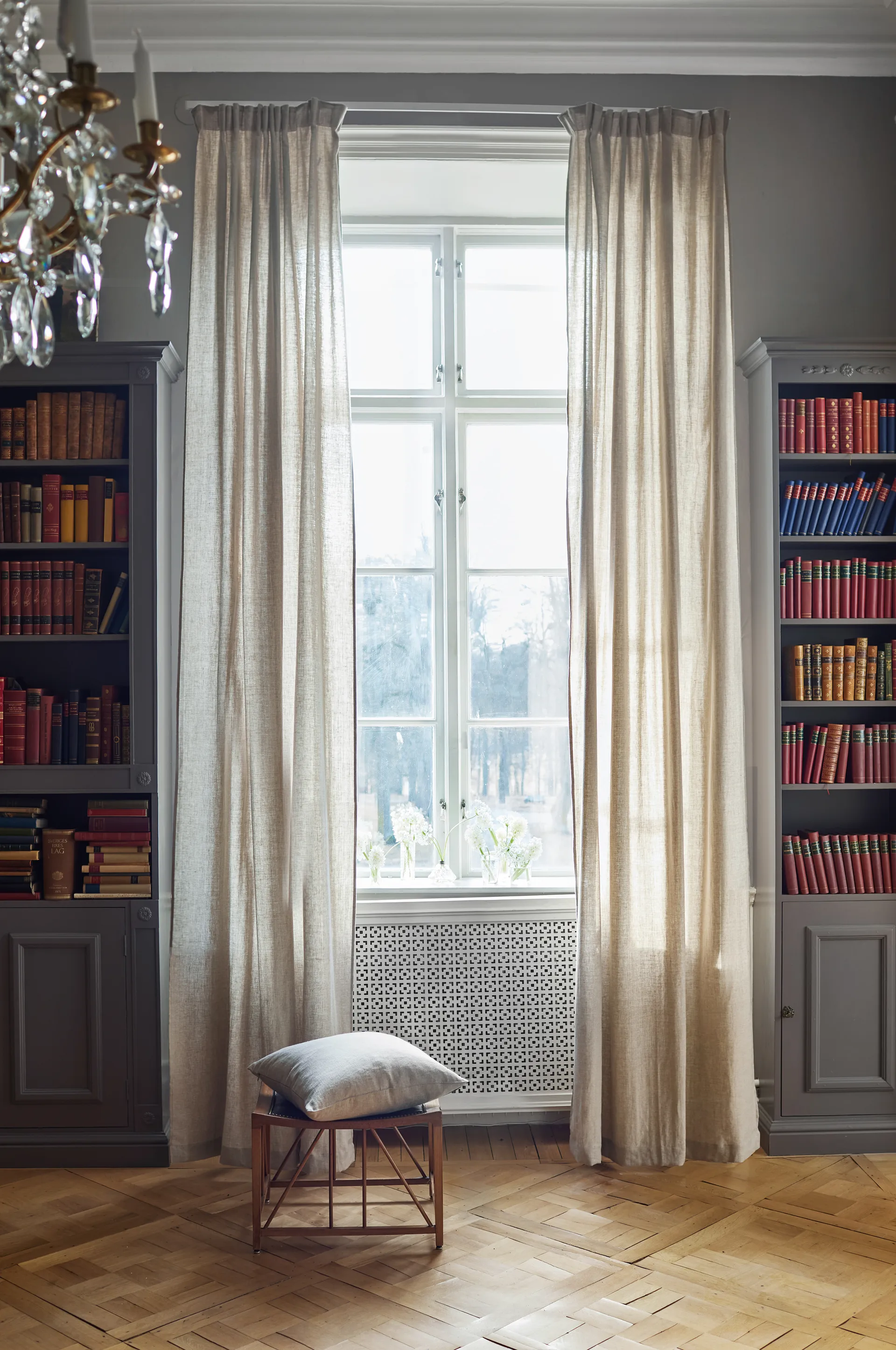 Woodland gardin med rynkebånd 135 x 250 cm, Natural Himla