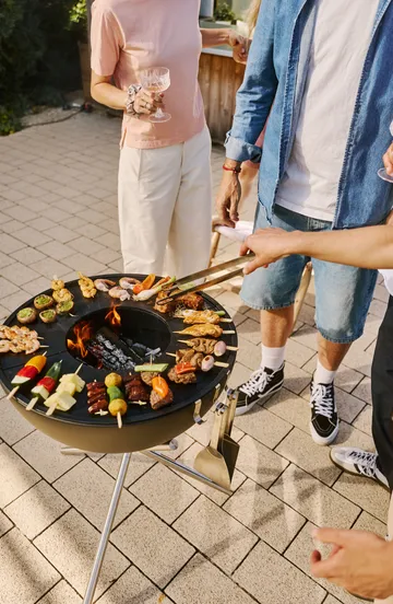 BOWL 57 ildsted - Svart-sølv, tripodstativ - Höfats