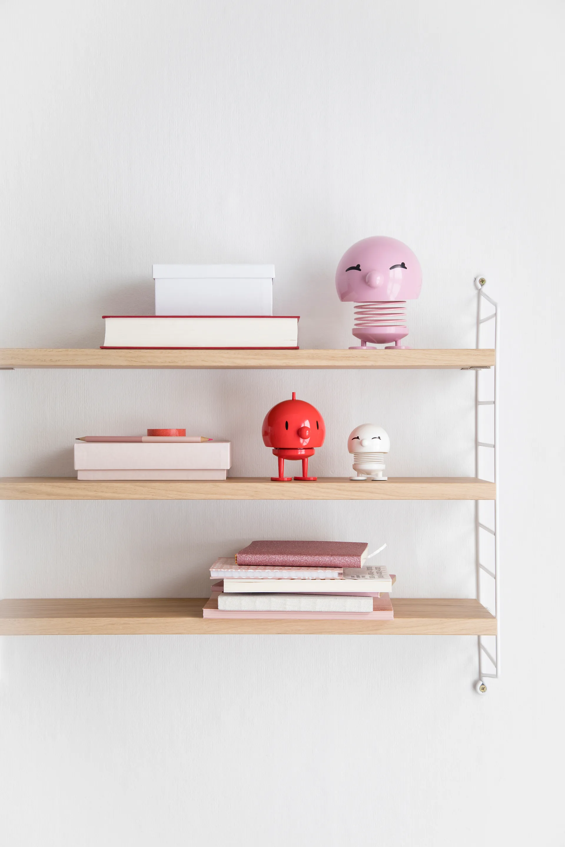 Hoptimist Bumble M figur, Rød Hoptimist