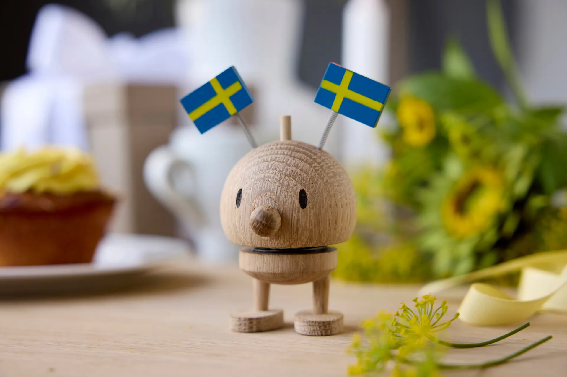 Hoptimist Celebration Bumble figur, S, raw oak, Sweden Hoptimist