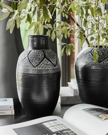 Bloss vase 38 cm - Svart - House Doctor