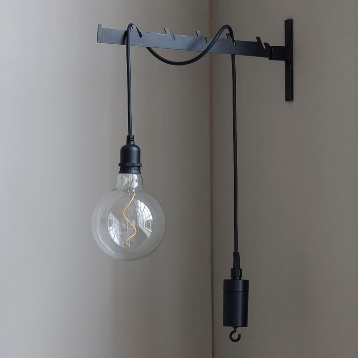 Coso batteridrevet taklampe, Svart House Doctor