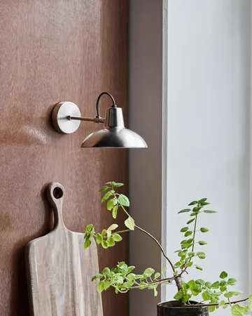 Desk vegglampe 30 cm - Børstet sølvfarge - House Doctor
